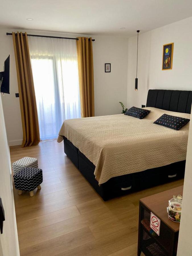 Portum Guest house *